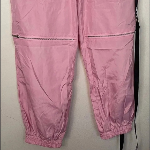 Pretty little thing pink cargo pants - Picture 3 of 4